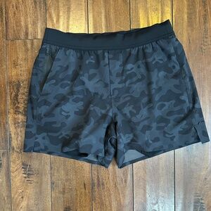 Ten Thousand Interval Short - Lined -  5" - Black Camo - Medium
